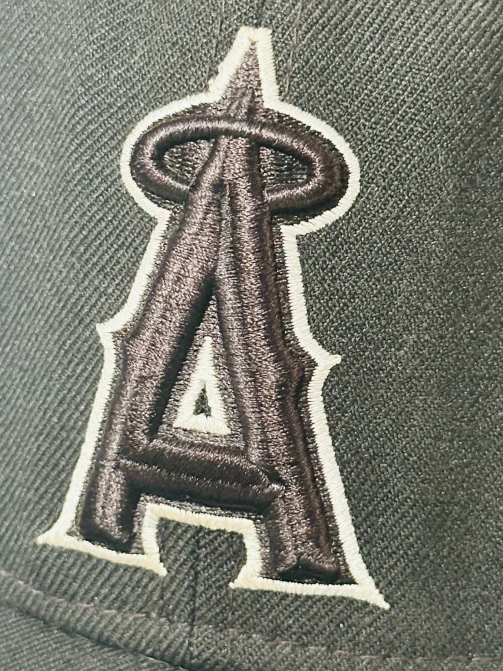 MLB Los Angeles Angels Anaheim New Era 59Fifty ‘Blackout’ Hat. Men’s Size 7 5/8